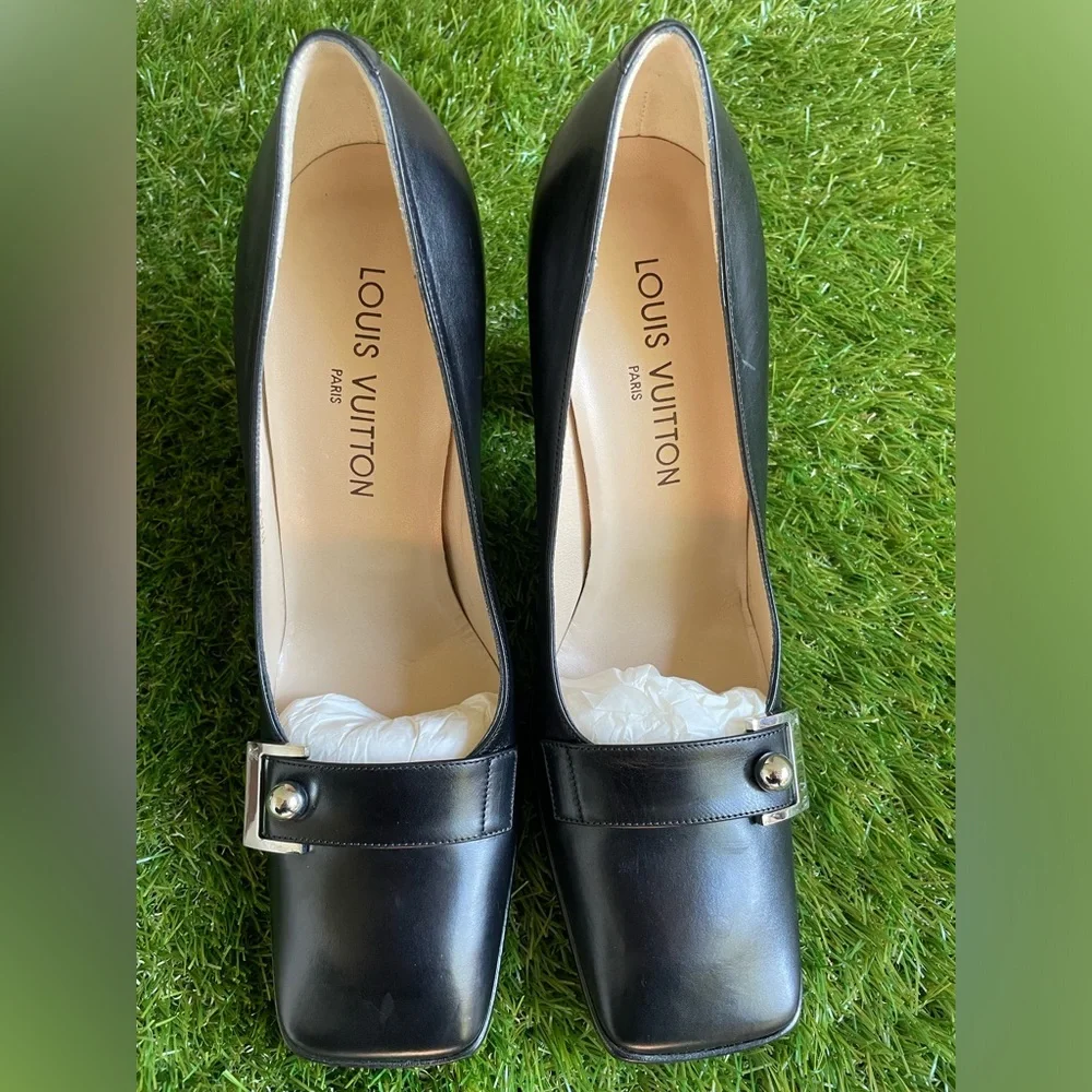 Vintage Louis Vuitton Black Leather Square Toe Heels Size 38 NEW Never Worn
